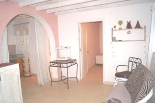 
1 Bedroom Apartment in Villa with Roofterrace and Private Garden
